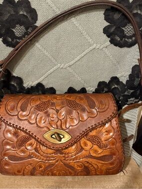 VTG Liftons Stamped Leather Purse stamped Tooled Floral Design Brass Hardware